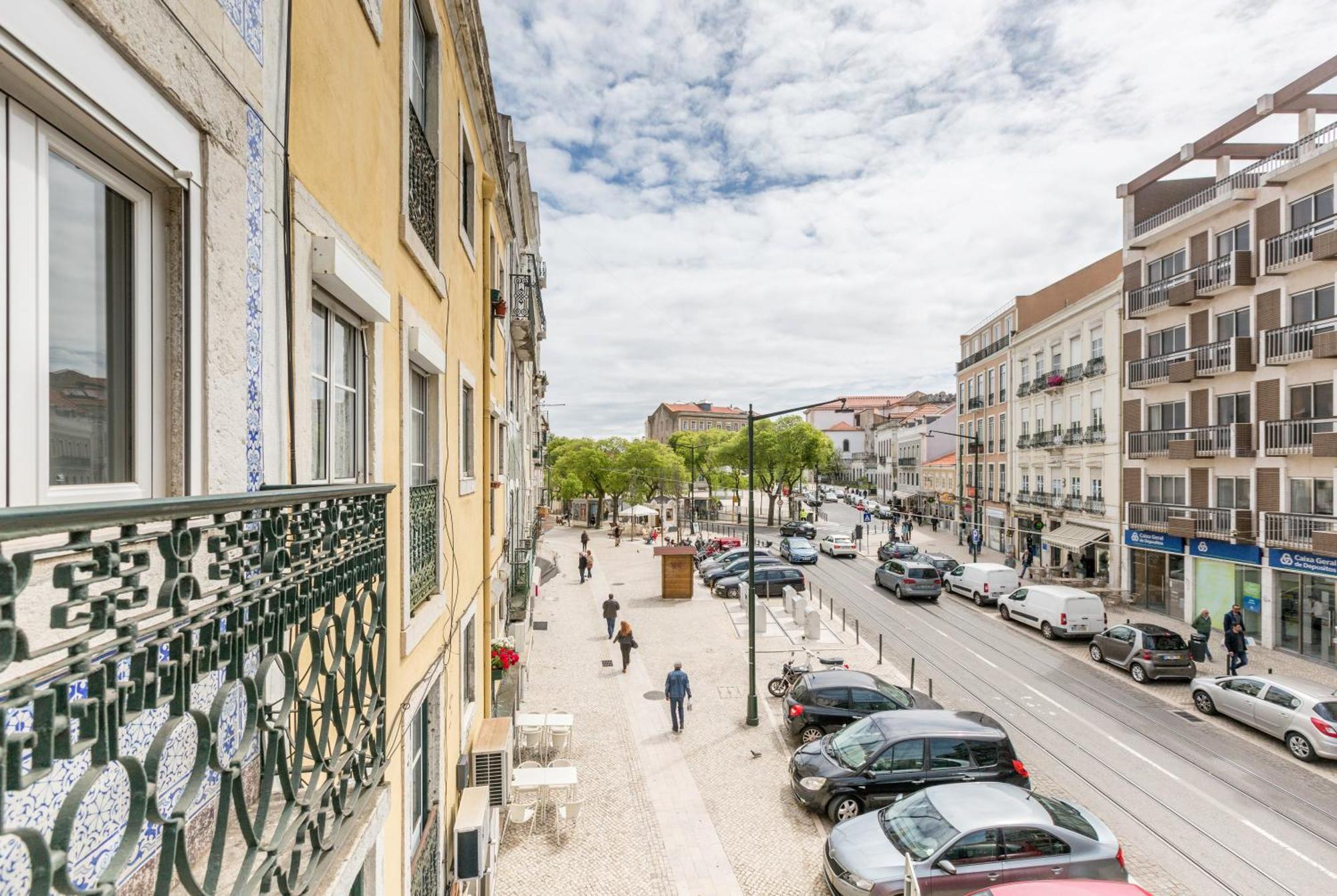 Appartement Superb Overlooking Graça In Lissabon
