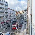 Superb Apartments Overlooking Graça in Lisbon